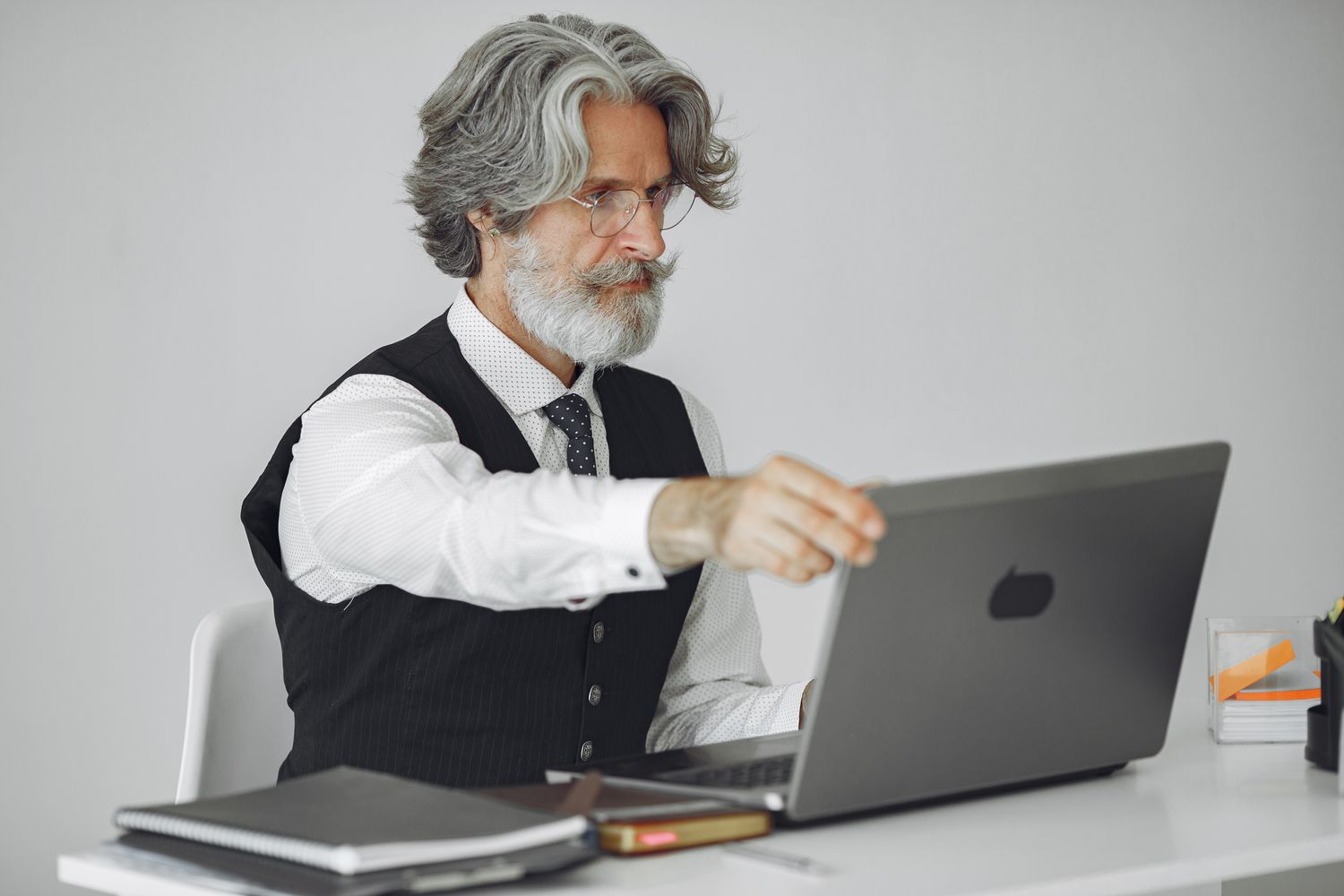 Investors join from anywhere